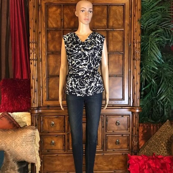 Jones New York Abstract Drape Front Sleeveless Top - Picture 3 of 12